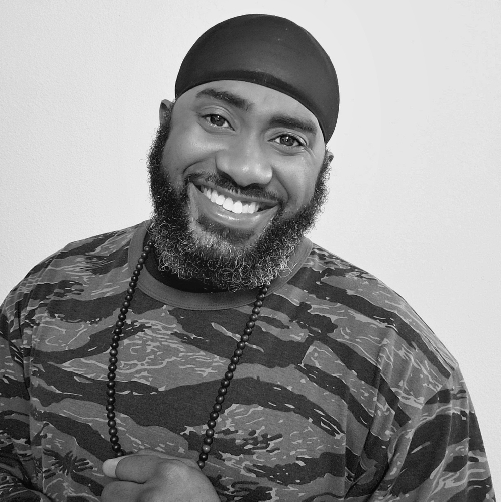 A purveyor ofFine Vintage and Contemporary Fashion